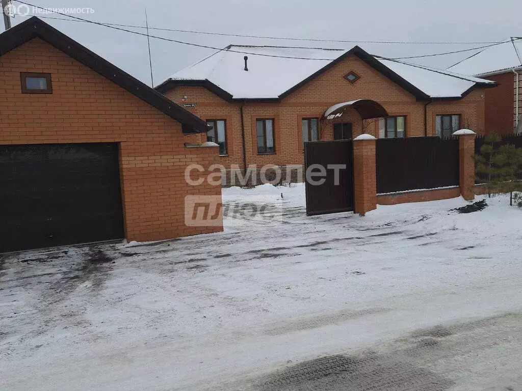 Дом в село Пушкино, улица Ленина, 86 (196 м) - Фото 1