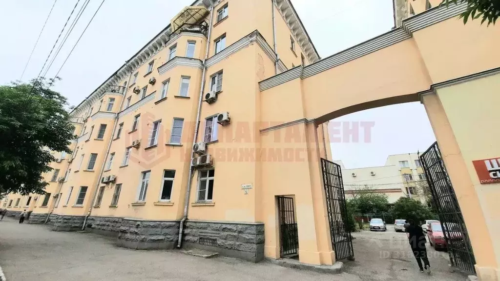 3-к кв. Астраханская область, Астрахань пл. Имени Ленина, 4 (72.4 м) - Фото 0