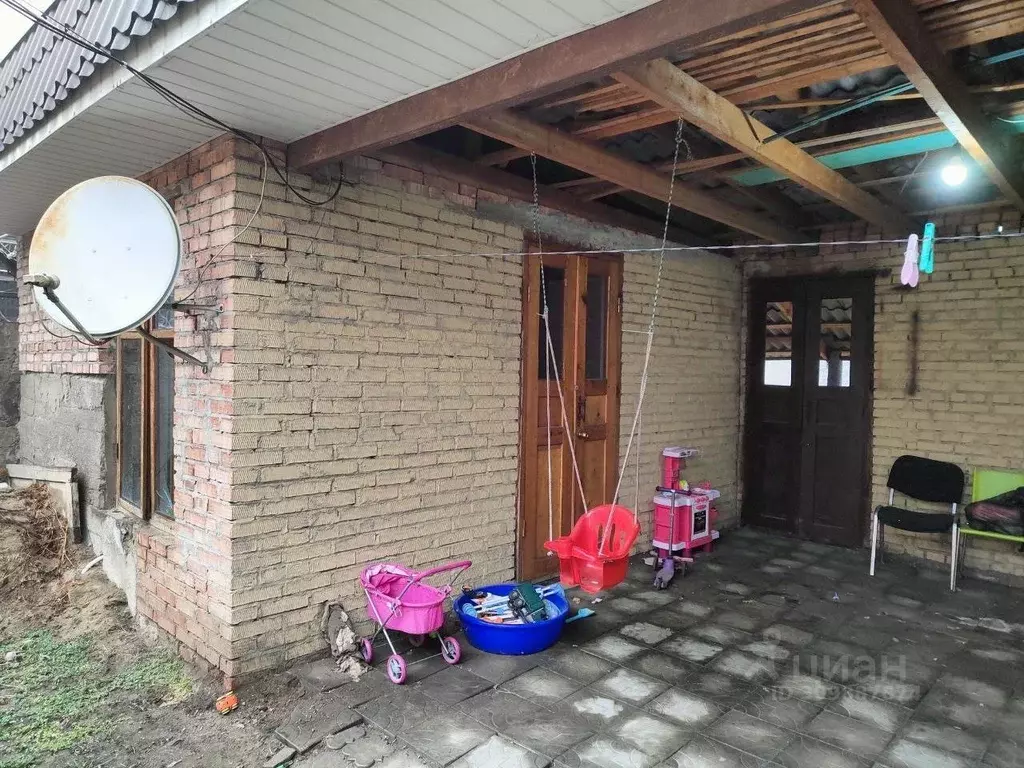 Дом в Кабардино-Балкария, Нальчик Осетинская ул., 110 (50 м) - Фото 1