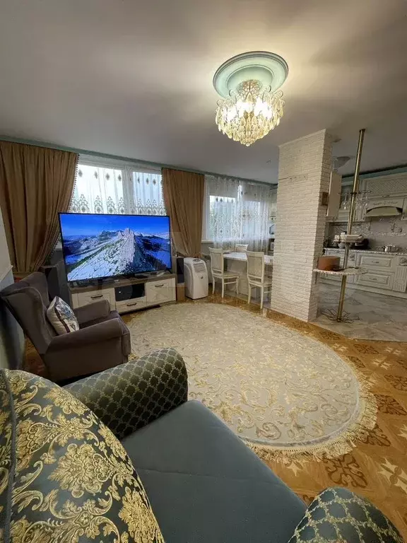 2-к. квартира, 76 м, 6/7 эт. - Фото 0
