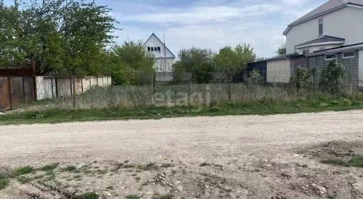 Участок в Карачаево-Черкесия, Усть-Джегута Трудовая ул. (6.0 сот.) - Фото 0