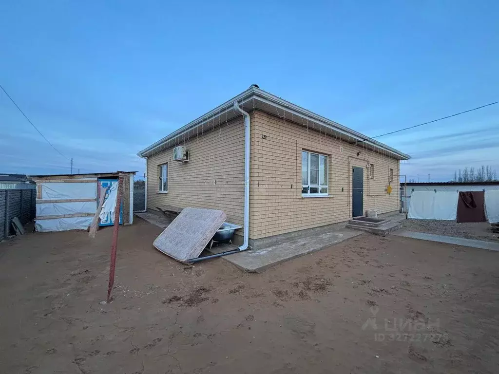 Дом в Астраханская область, Наримановский район, пос. Наримановский ... - Фото 2