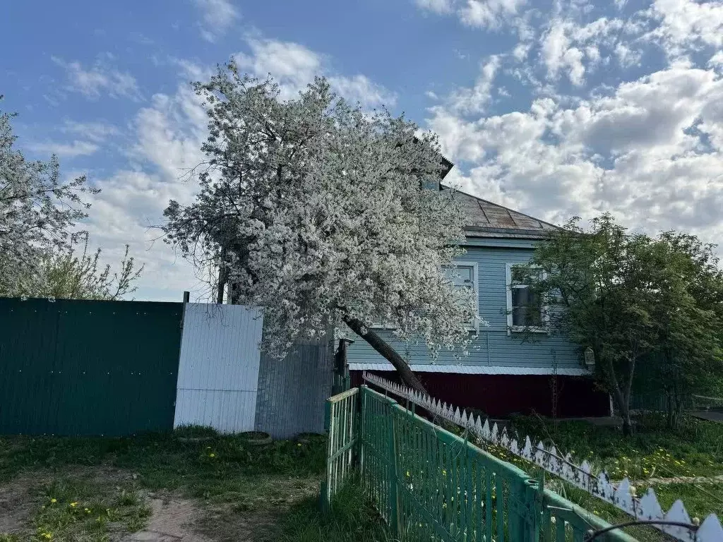 Дом в Курская область, Курский район, Нижнемедведицкий сельсовет, д. ... - Фото 0