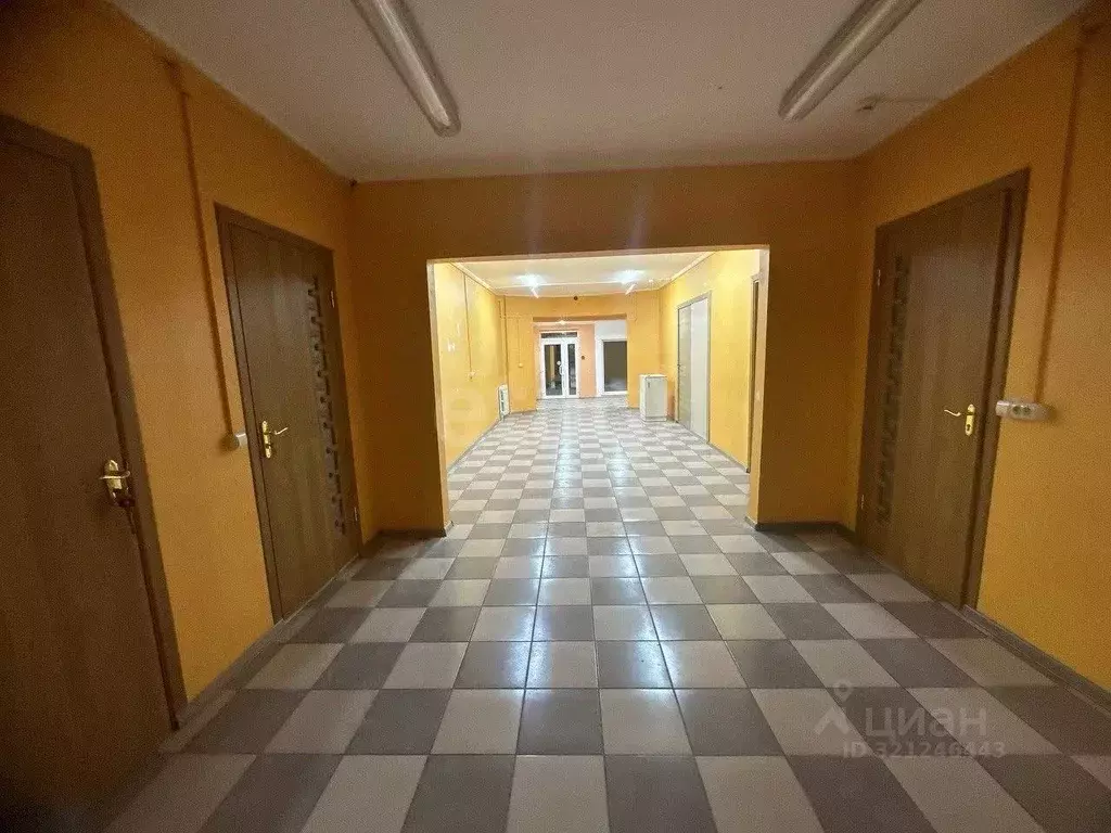 Помещение свободного назначения в Владимирская область, Ковров ул. ... - Фото 0