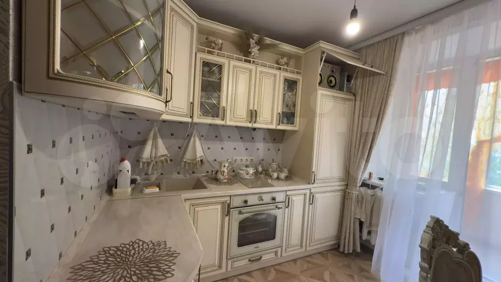 2-к. квартира, 54 м, 2/5 эт. - Фото 0