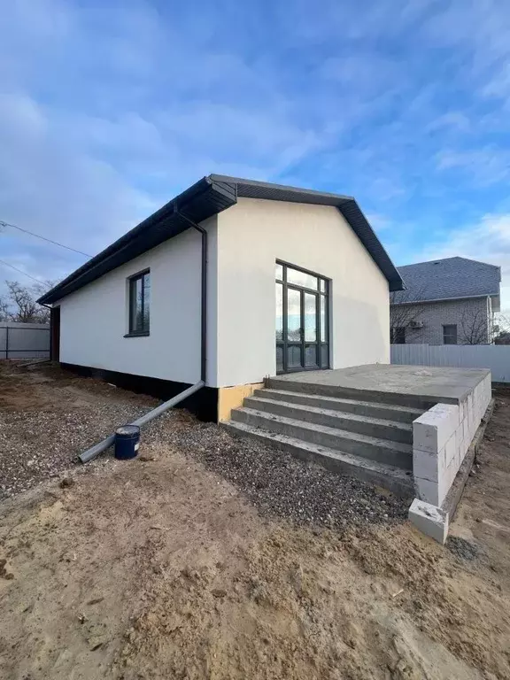 Дом в Волгоградская область, Волгоград Верхнезареченский пгт, ул. 62-й ... - Фото 1