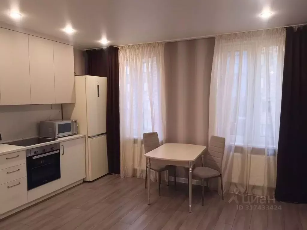 2-к кв. Тюменская область, Тюмень Новгородская ул., 1 (53.4 м) - Фото 0