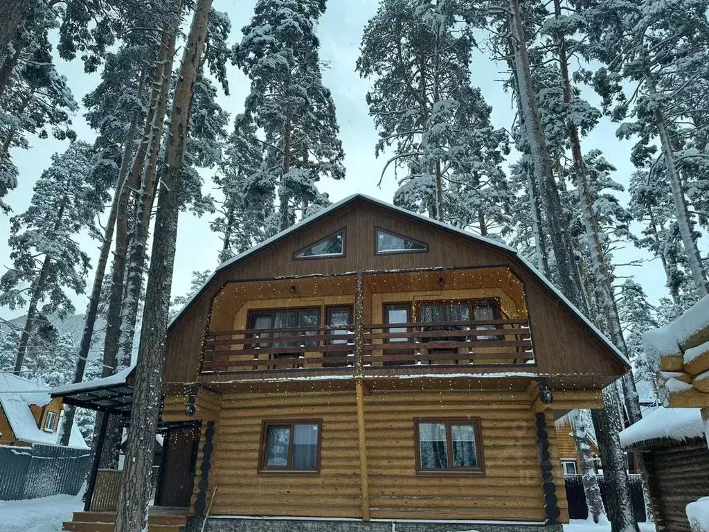 Дом в Карачаево-Черкесия, Зеленчукский район, с. Архыз ул. Ленина, 39В ... - Фото 0