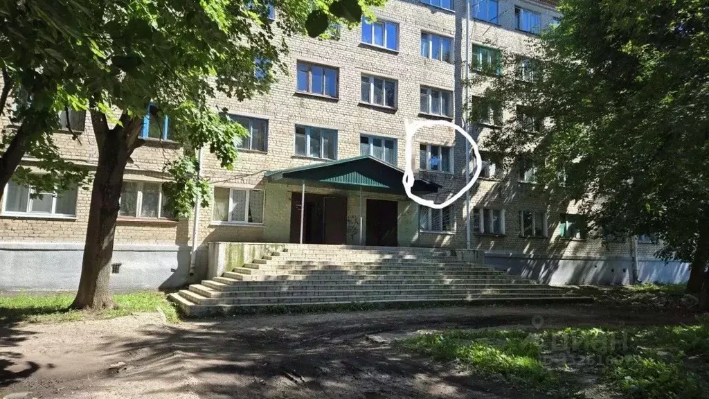 Комната Орловская область, Мценск 1-й мкр, 10 (13.7 м) - Фото 1