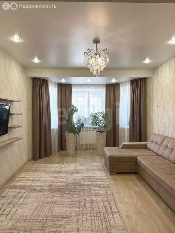 3-комнатная квартира: Абакан, улица Авиаторов, 6 (82.7 м) - Фото 0