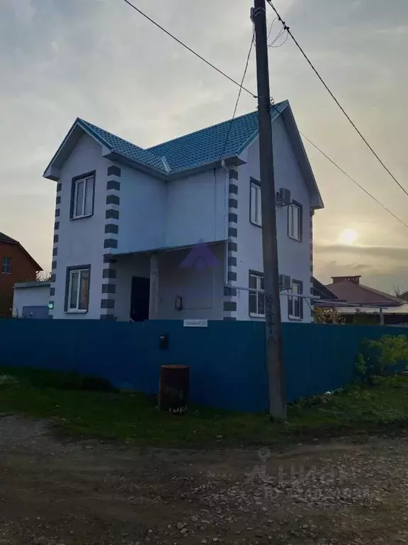 Дом в Ростовская область, Волгодонск Грибной пер. (94 м) - Фото 1