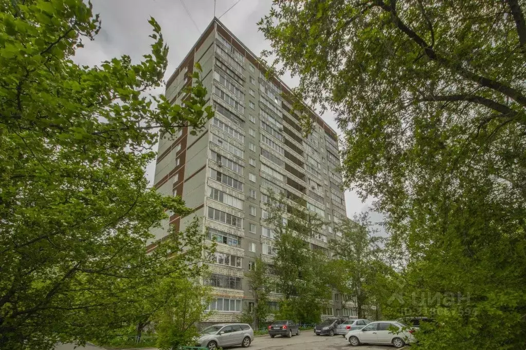2-к кв. Свердловская область, Екатеринбург ул. Большакова, 17 (47.6 м) - Фото 0