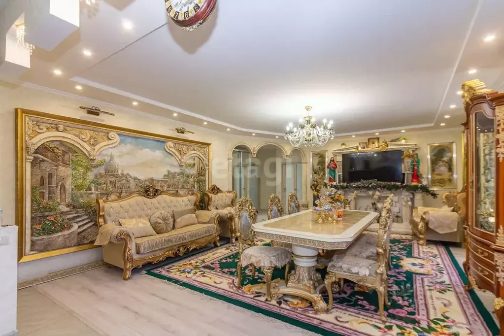3-к кв. Омская область, Омск ул. Степанца, 3 (89.6 м) - Фото 1