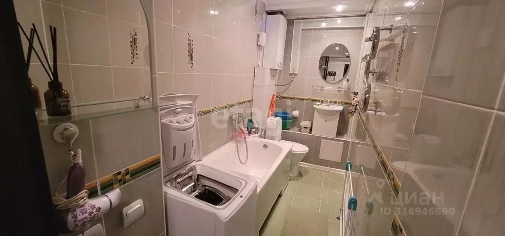2-к кв. Белгородская область, Белгород Красноармейская ул., 13 (36.0 ... - Фото 0