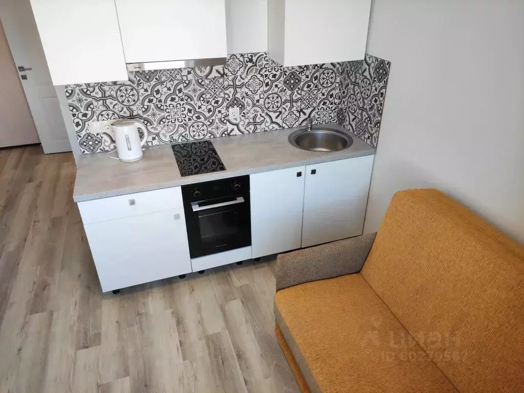 1-к кв. Татарстан, Казань ул. Братьев Касимовых, 35 (30.0 м) - Фото 1