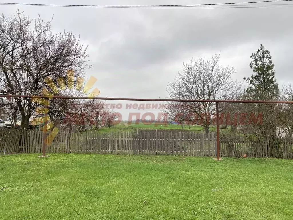 Участок в Краснодарский край, Ейский район, с. Кухаривка Кирпичный ... - Фото 2