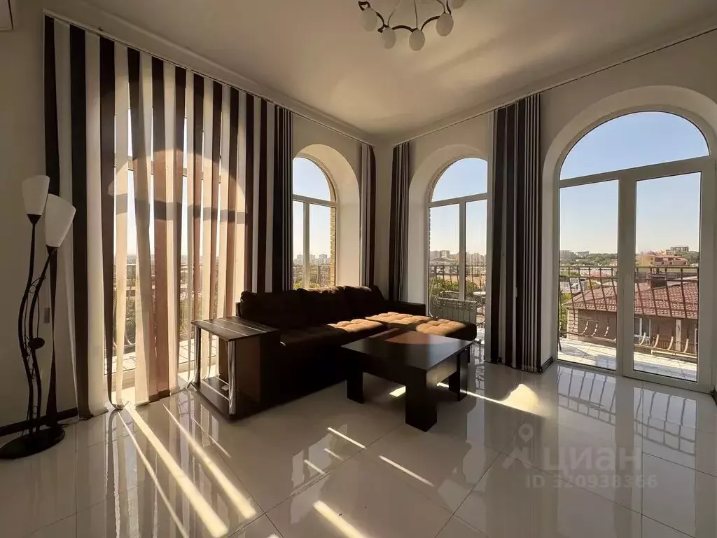 2-к кв. Ставропольский край, Ессентуки Интернациональная ул., 35 (68.0 ... - Фото 1