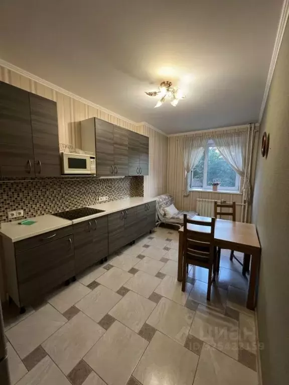 2-к кв. Московская область, Химки Сходня мкр, ул. Ленина, 33 (69.6 м) - Фото 0