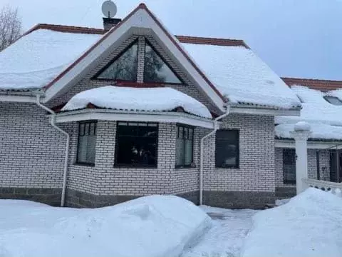 Коттедж в Санкт-Петербург пос. Парголово, Березовая аллея (350 м) - Фото 1