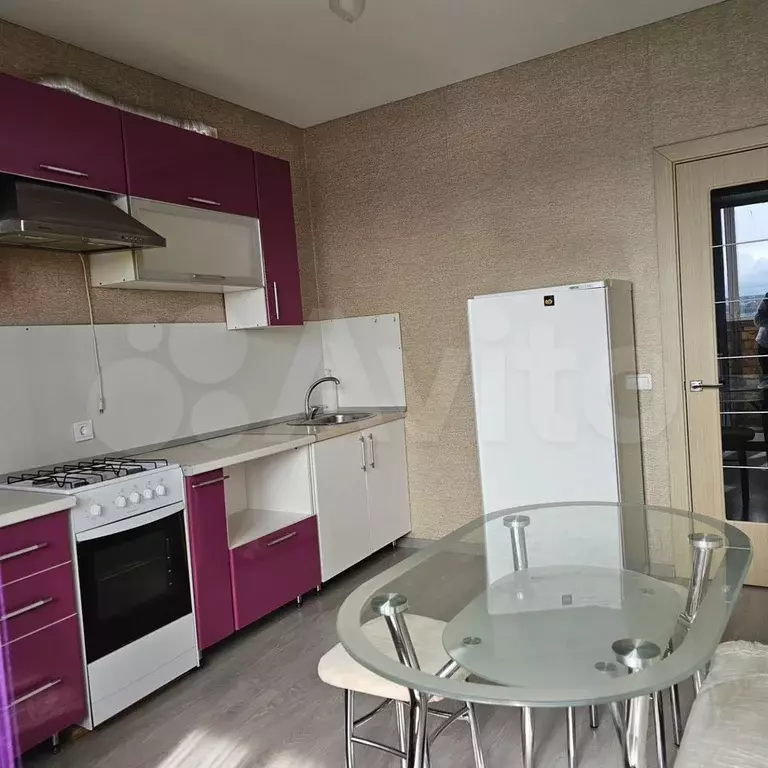 1-к. квартира, 40 м, 4/10 эт. - Фото 1
