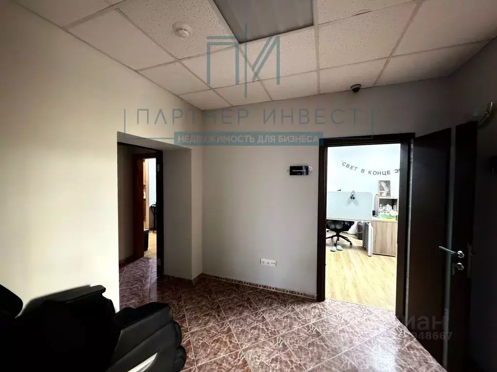 Офис в Свердловская область, Екатеринбург ул. Мамина-Сибиряка, 132 ... - Фото 2