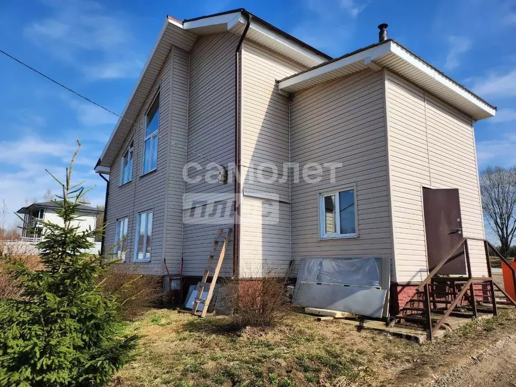 Дом в Московская область, Волоколамский муниципальный округ, с. ... - Фото 1