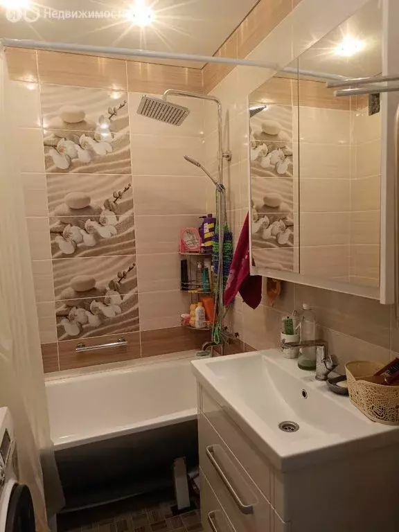 3-комнатная квартира: Нижнекамск, проспект Вахитова, 23 (80 м) - Фото 1
