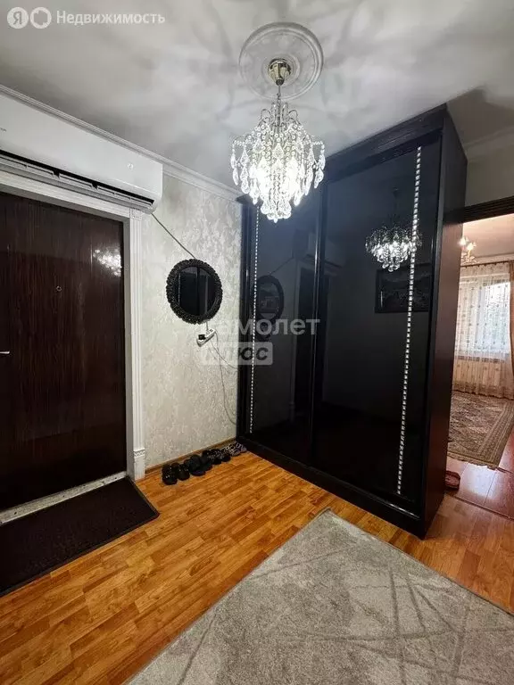 3-комнатная квартира: город Кизилюрт, улица Гамзата Цадаса, 32 (65 м) - Фото 1