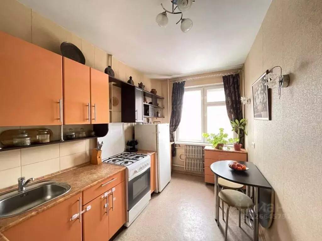 3-к кв. Волгоградская область, Волгоград ул. Кирова, 92Б (67.1 м) - Фото 1