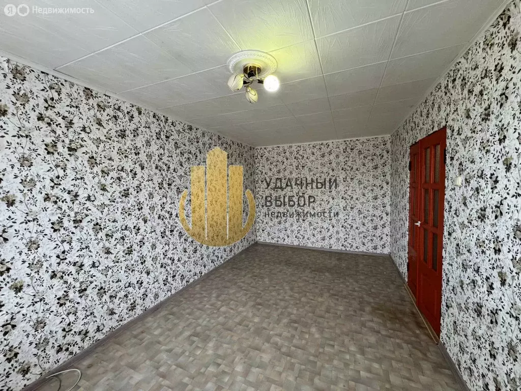 1-комнатная квартира: Белая Калитва, улица Машиностроителей, 16 (30 м) - Фото 0