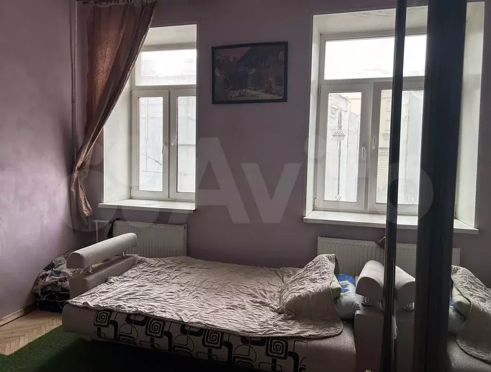 Комната 16,3 м в 9-к., 2/4 эт. - Фото 1