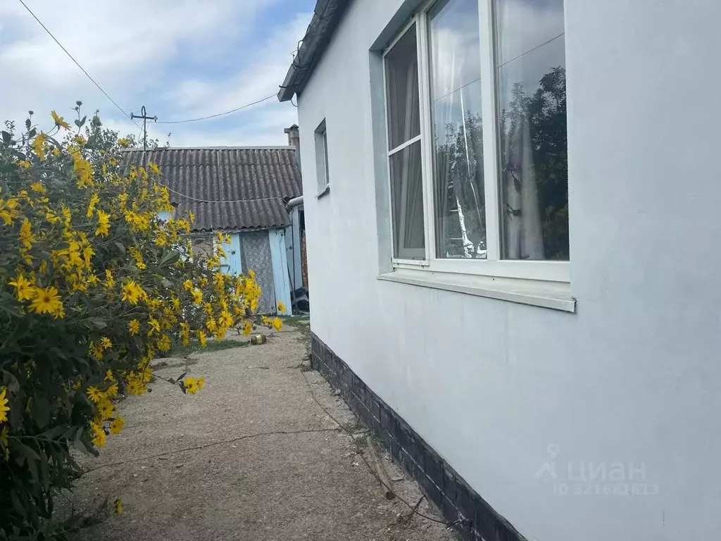 Дом в Краснодарский край, Крымск ул. Фурманова, 1 (47 м) - Фото 1
