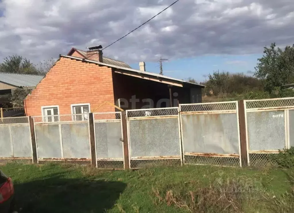 Дом в Ростовская область, пос. Целина 6-я линия (48 м) - Фото 1