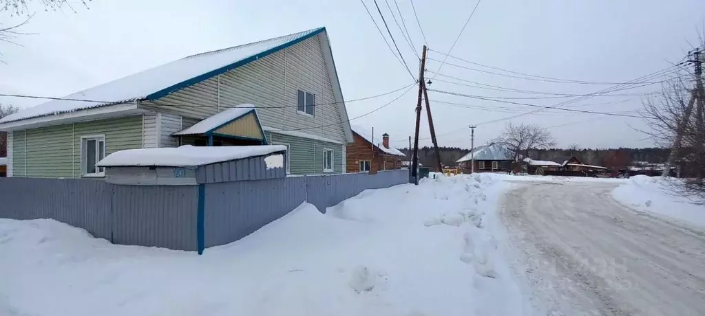 Дом в Алтайский край, Барнаул городской округ, пос. Ягодное ул. ... - Фото 1