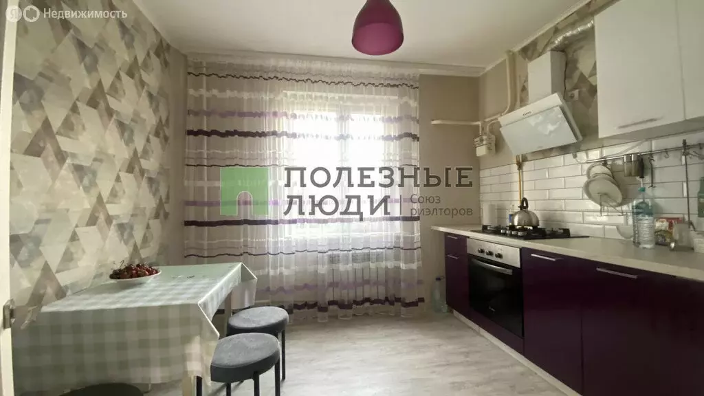 2-комнатная квартира: Белгород, Молодёжная улица, 16 (52 м) - Фото 0