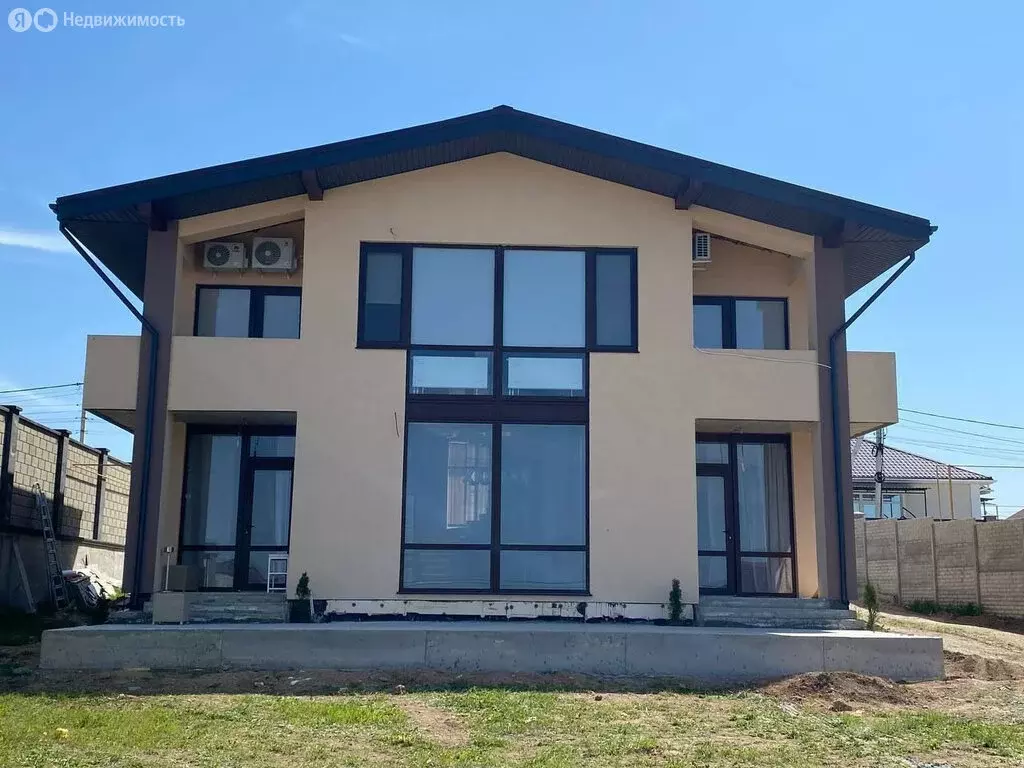 Дом в Симферопольский район, Мирновское сельское поселение, ... - Фото 1