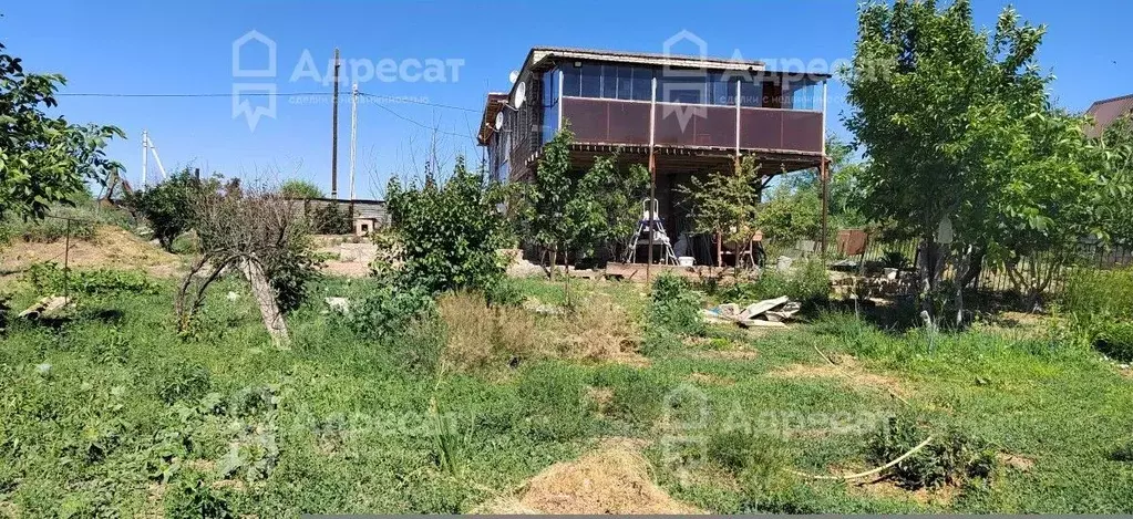Дом в Волгоградская область, Светлоярский район, Большечапурниковское ... - Фото 1