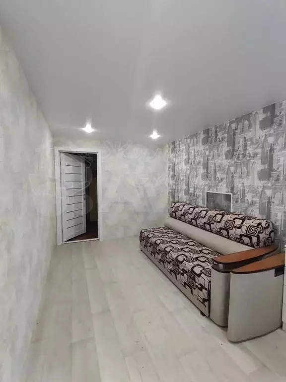 Комната 11,8 м в 3-к., 1/3 эт. - Фото 0