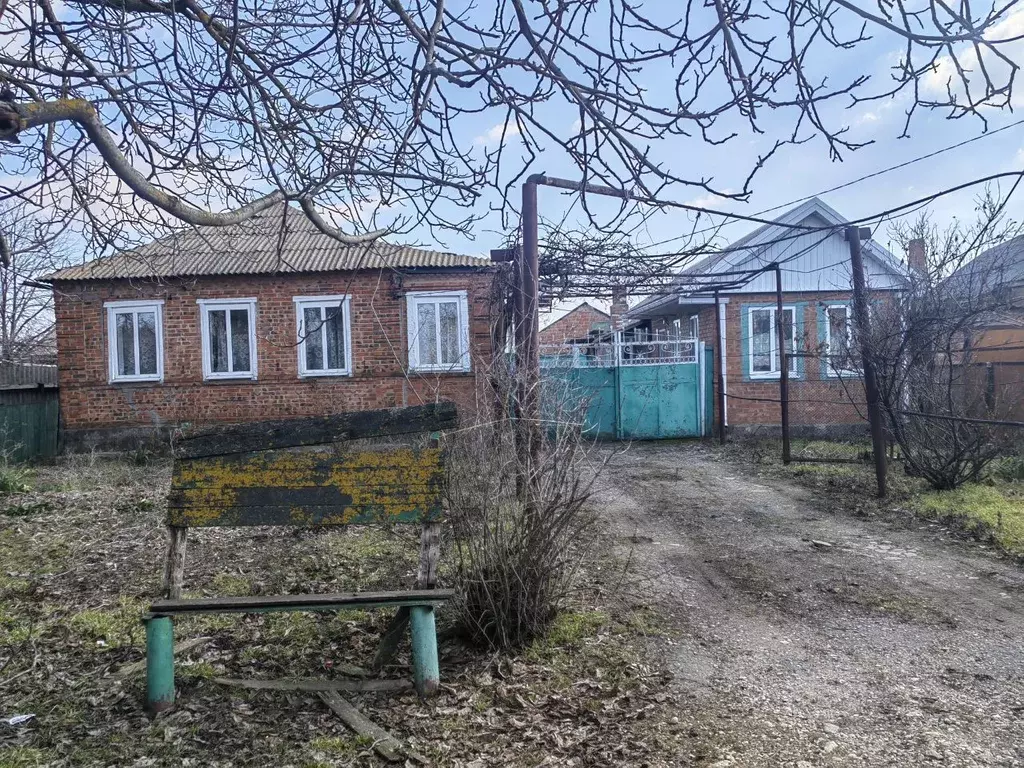 Дом в Ростовская область, Неклиновский район, Поляковское с/пос, с. ... - Фото 1