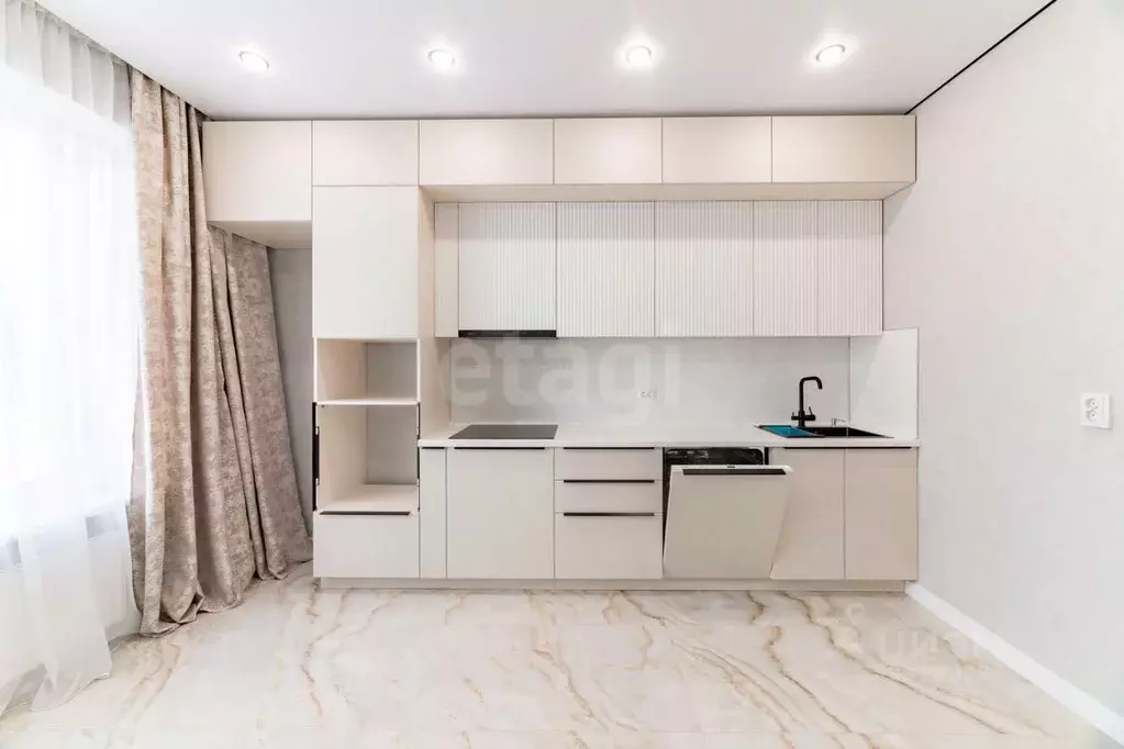 2-к кв. Татарстан, Казань ул. Новаторов, 8А (56.0 м) - Фото 1