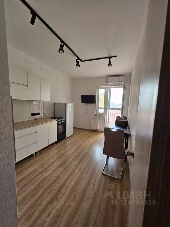 2-к кв. Свердловская область, Екатеринбург ул. Академика Парина, 4 ... - Фото 0