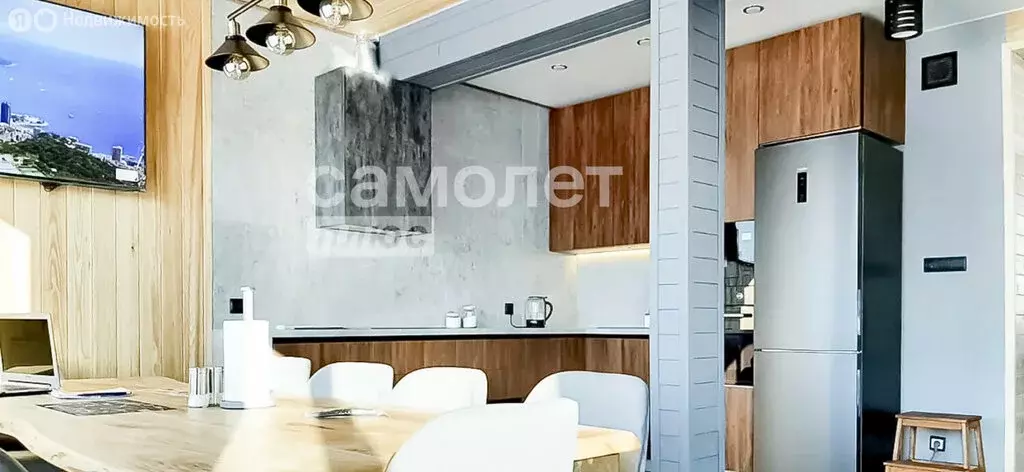 Дом в посёлок городского типа Шерегеш, улица Строителей, 15 (160 м) - Фото 1