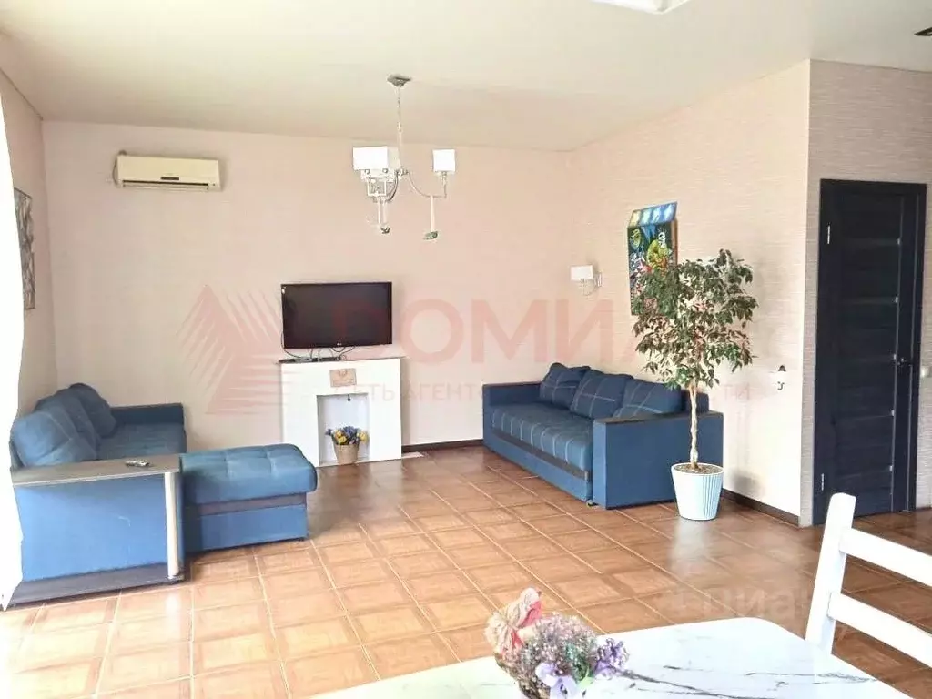 Дом в Ростовская область, Волгодонск Дивный пер. (150 м) - Фото 1