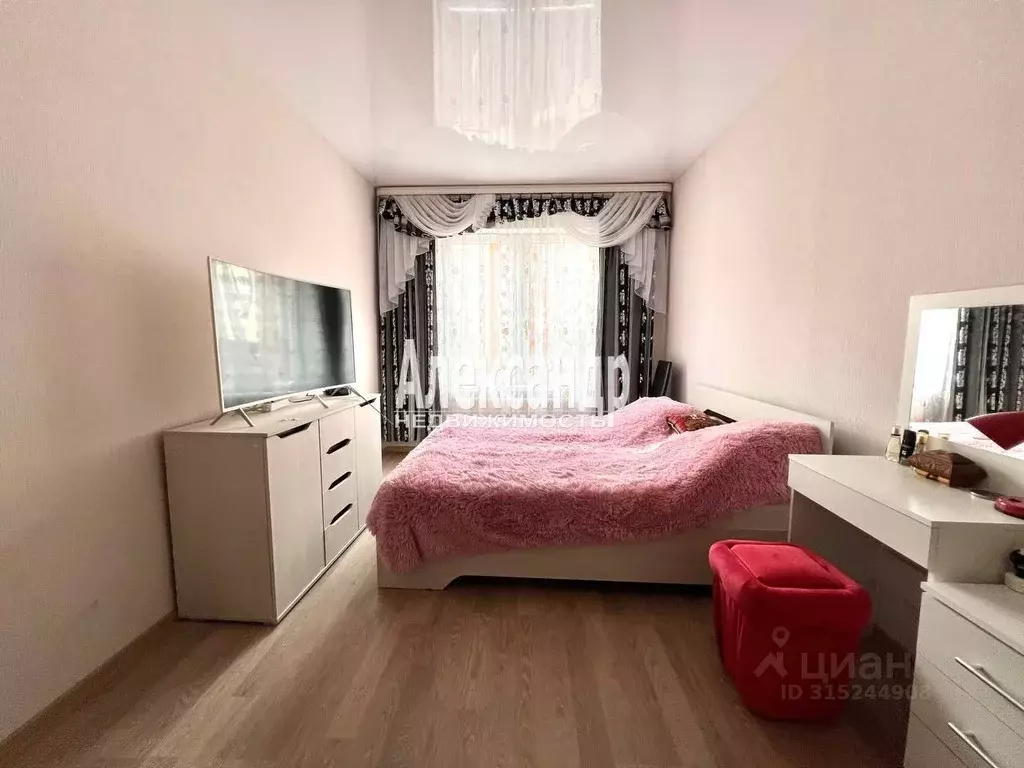 2-к кв. Ленинградская область, Мурино Всеволожский район, ул. Шоссе в ... - Фото 0