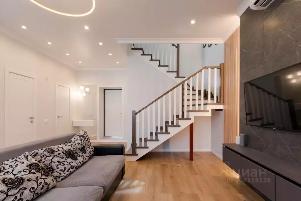 Таунхаус в Тюменская область, Тюмень ул. Бориса Быстрых, 13 (130 м) - Фото 1