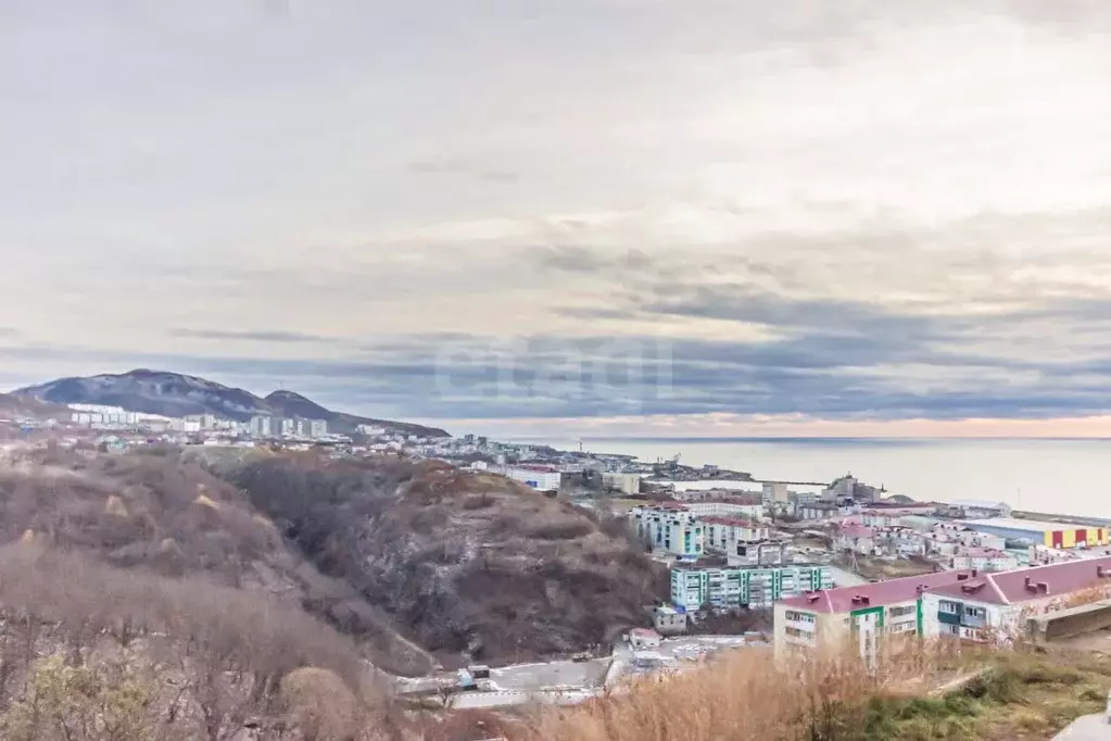 2-к кв. Сахалинская область, Холмск ул. 60 лет Октября, 4В (59.0 м) - Фото 2