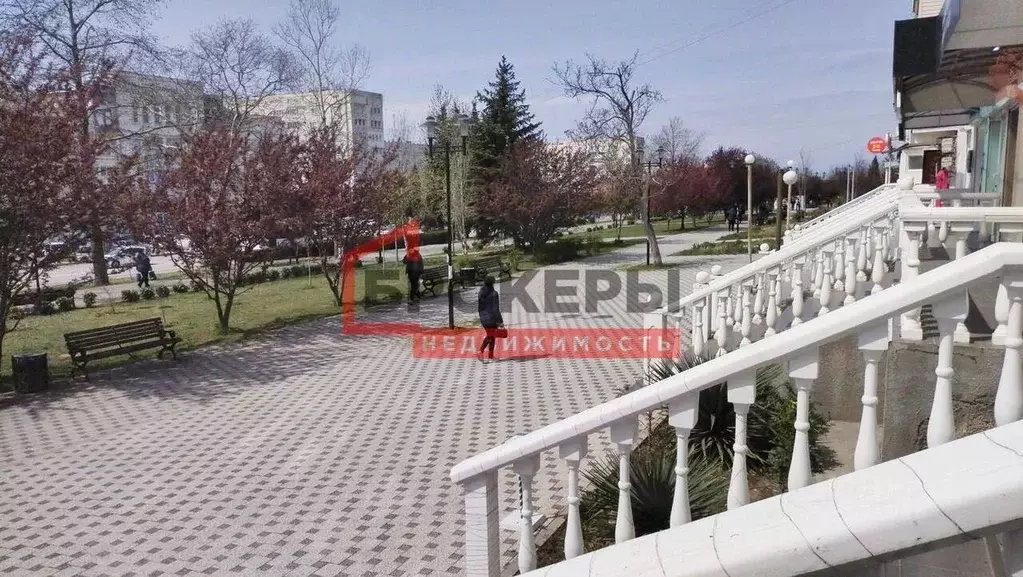 Помещение свободного назначения в Севастополь просп. Октябрьской ... - Фото 0