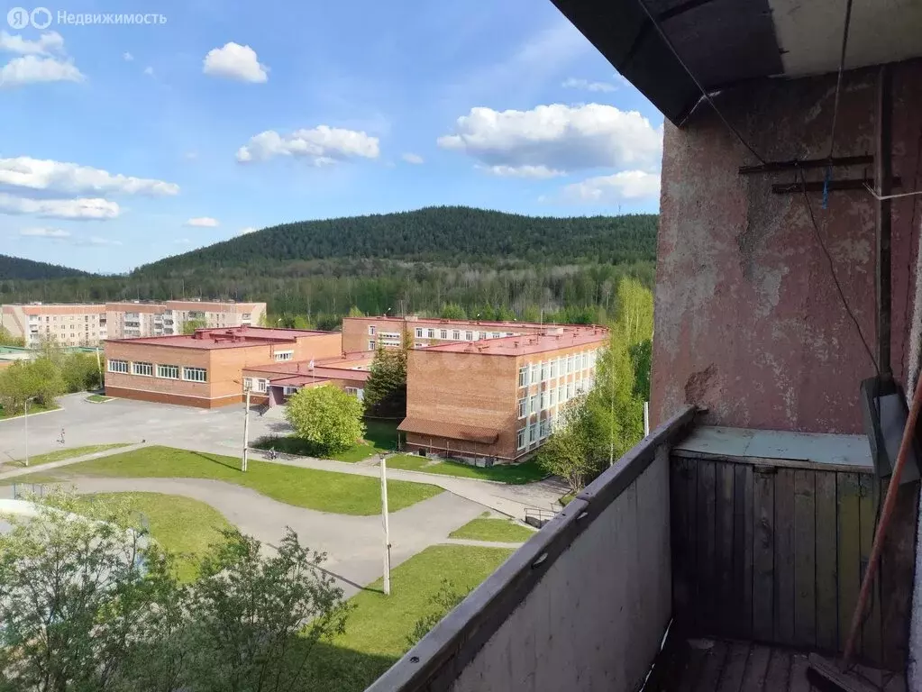 3-комнатная квартира: Сатка, улица Свободы, 10 (62 м) - Фото 2