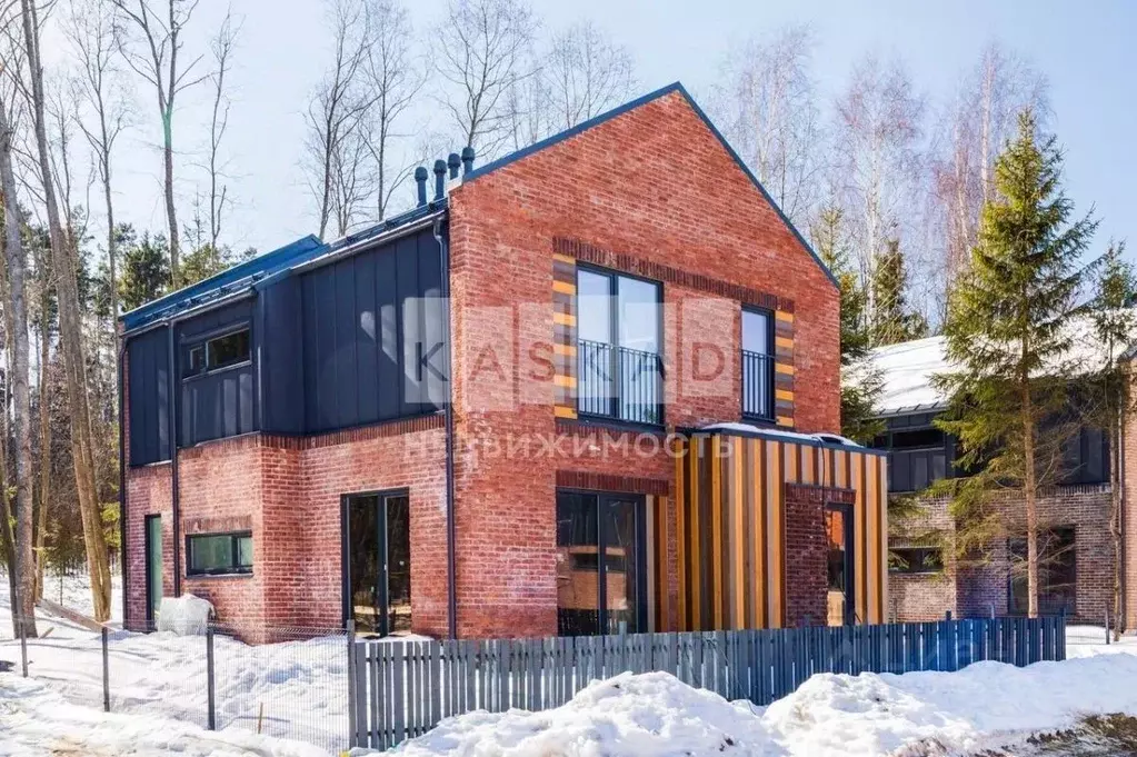 Коттедж в Московская область, Наро-Фоминский городской округ, д. ... - Фото 1