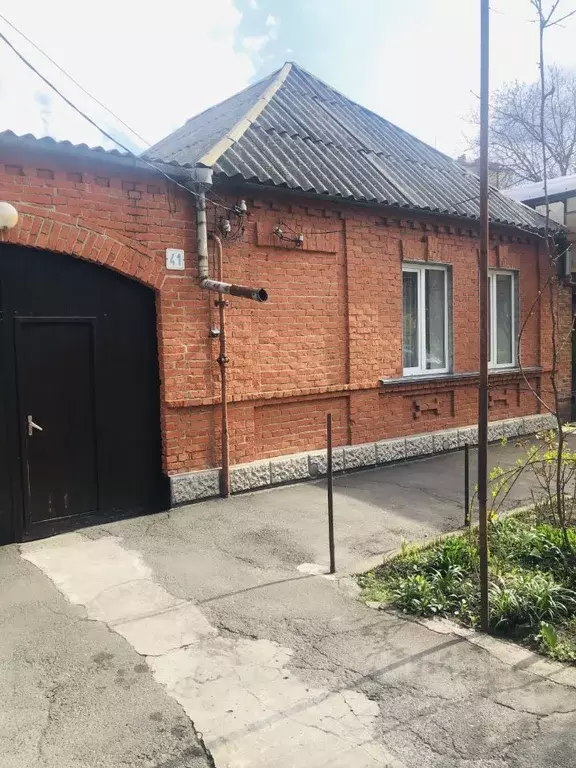 Дом в Северная Осетия, Владикавказ ул. Малиева, 41 (110 м) - Фото 1